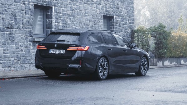 BMW i5 Touring, estate 5 series goes electric