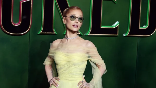 Ariana Grande swaps pink for sherbet lemon at Wicked London premiere