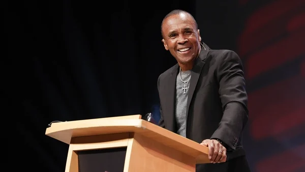 Sugar Ray Leonard on thinking 'like a fighter' &amp; showing emotion